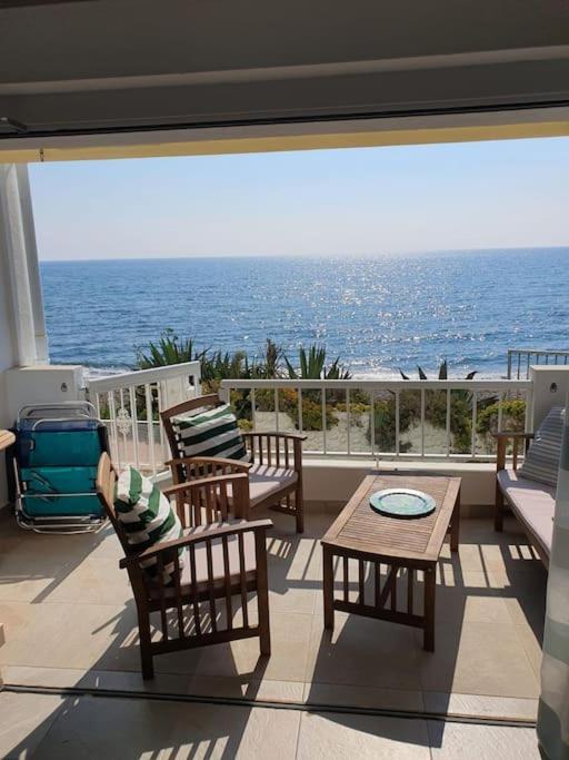 Front Mer - Sublime Appartement Moderne Et Confortable Estepona Zewnętrze zdjęcie